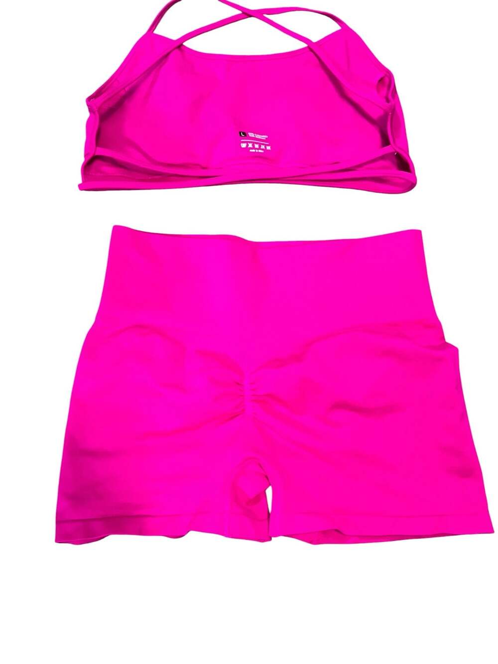 Seamless Scrunch Butt Workout Set with Cross-Back Sports Bra and High-Waisted Sh - Picture 2 of 2
